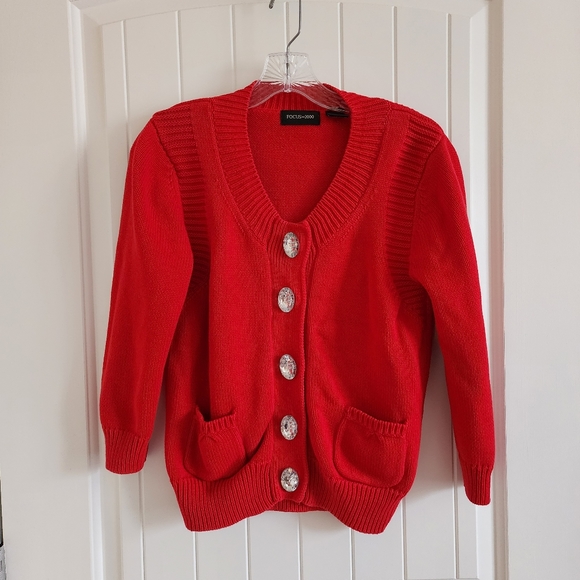 Red Sweater Holiday Christmas Valentine's - Picture 9 of 9